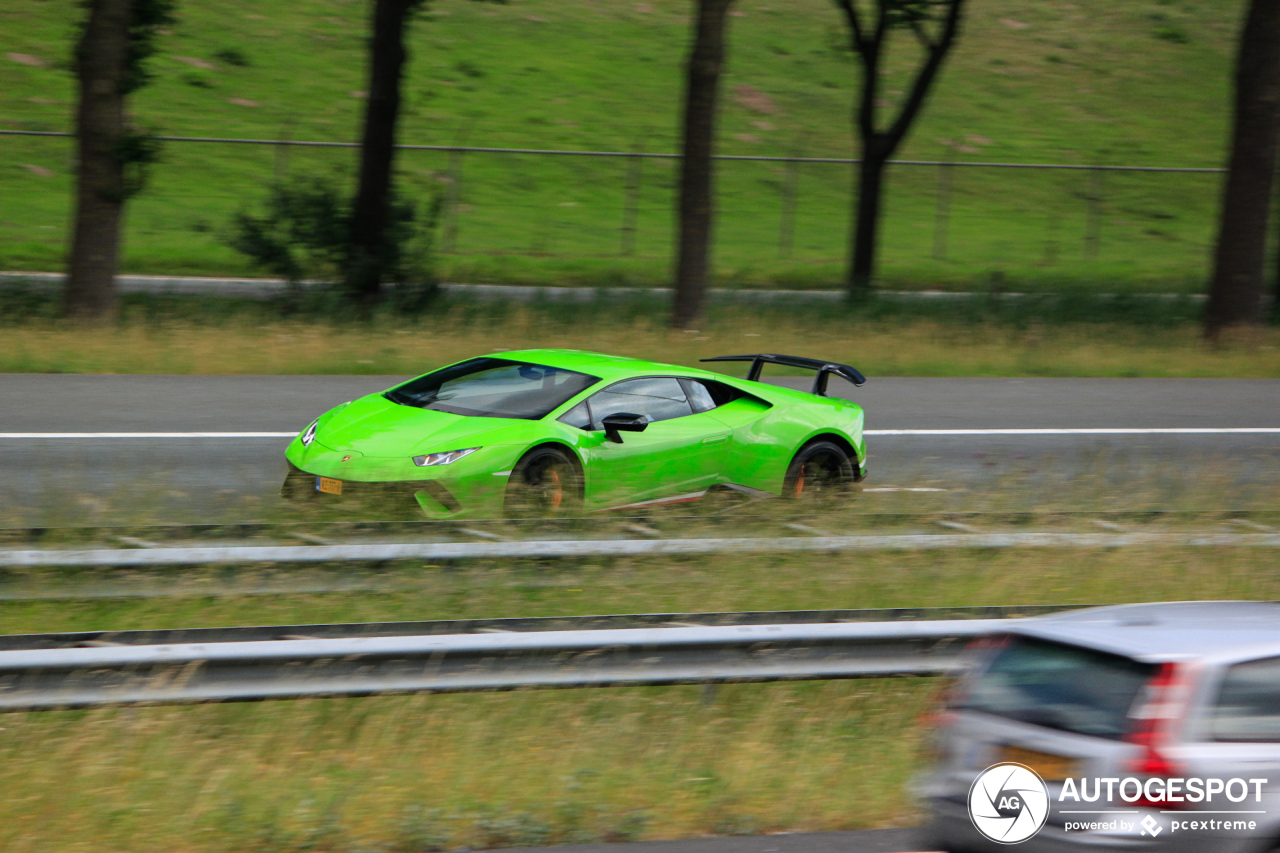 Lamborghini Huracán LP640-4 Performante