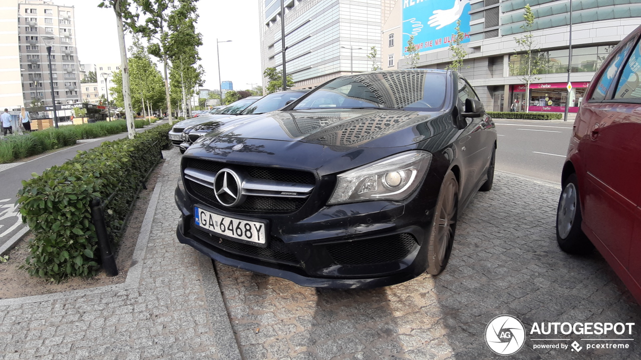 Mercedes-Benz CLA 45 AMG C117