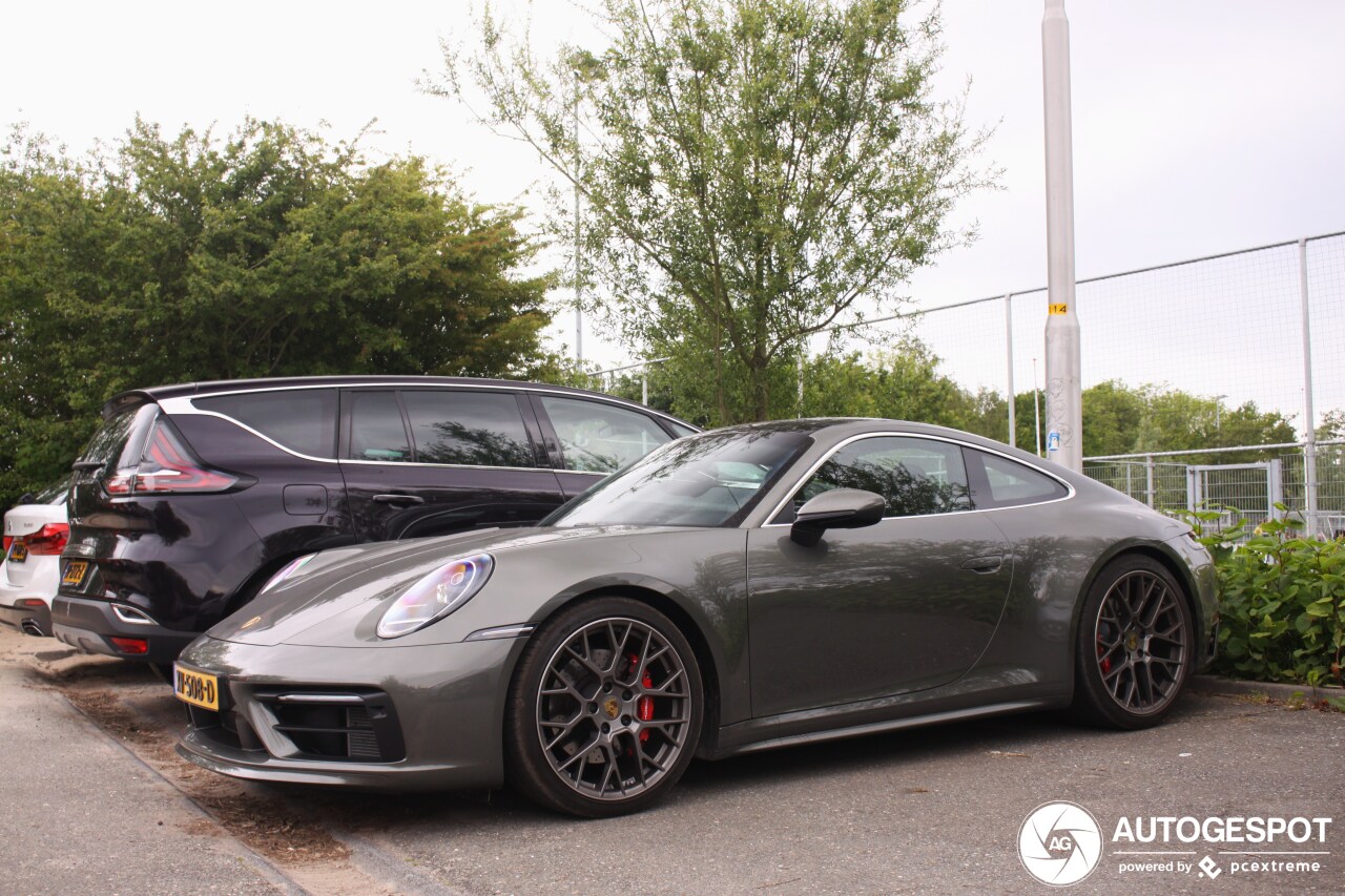 Porsche 992 Carrera 4S