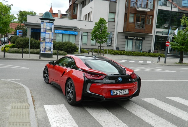 BMW i8 Protonic Red Edition