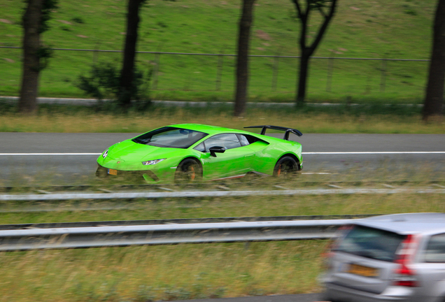 Lamborghini Huracán LP640-4 Performante