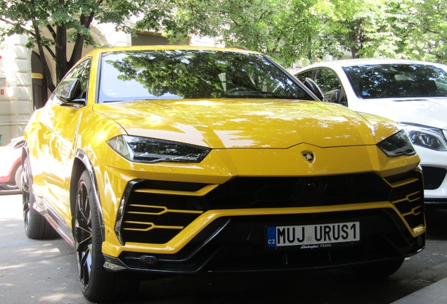 Lamborghini Urus