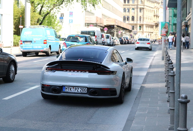 Porsche 992 Carrera 4S