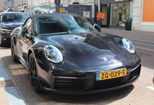 Porsche 992 Carrera 4S Cabriolet