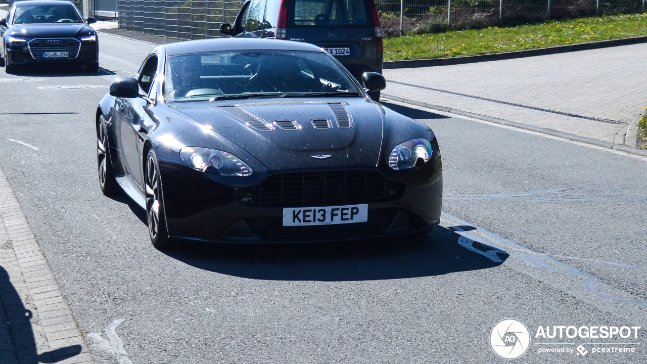 Aston Martin V12 Vantage