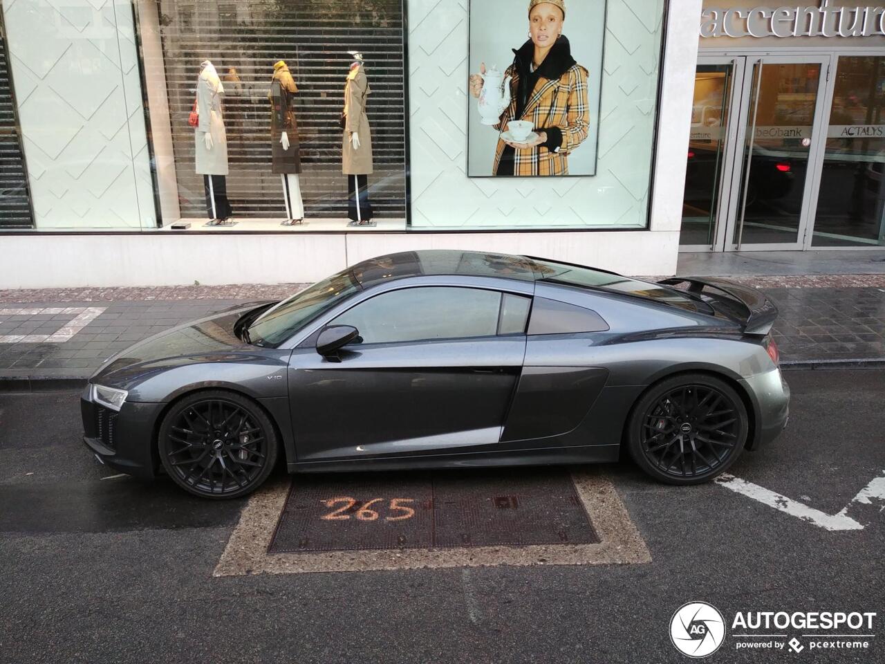 Audi R8 V10 Plus 2015