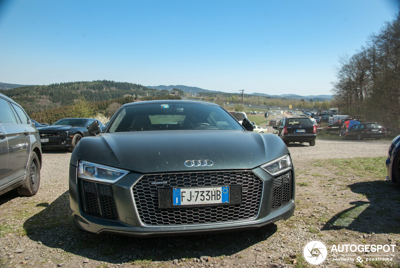 Audi R8 V10 Plus 2015