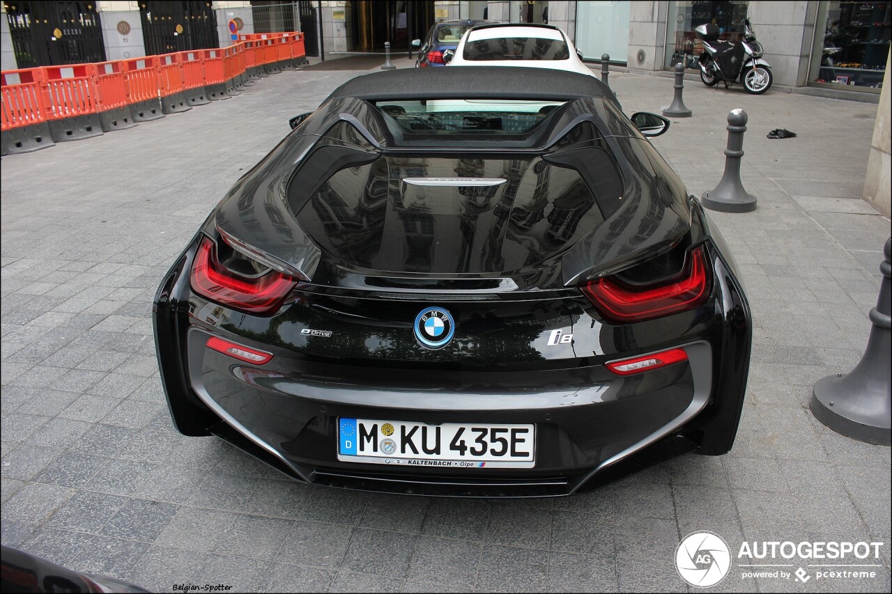 BMW i8 Roadster