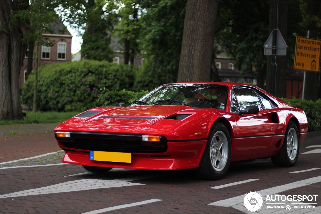 Ferrari 208 GTB Turbo