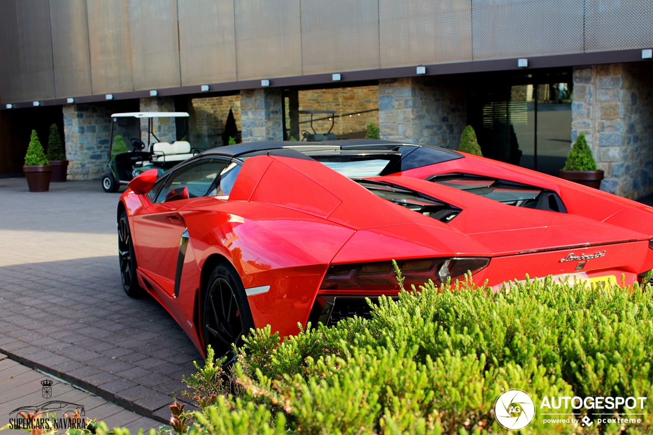 Lamborghini Aventador LP700-4 Roadster