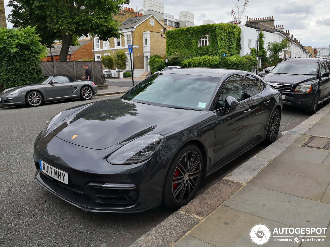 Porsche 971 Panamera Turbo