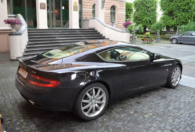 Aston Martin DB9