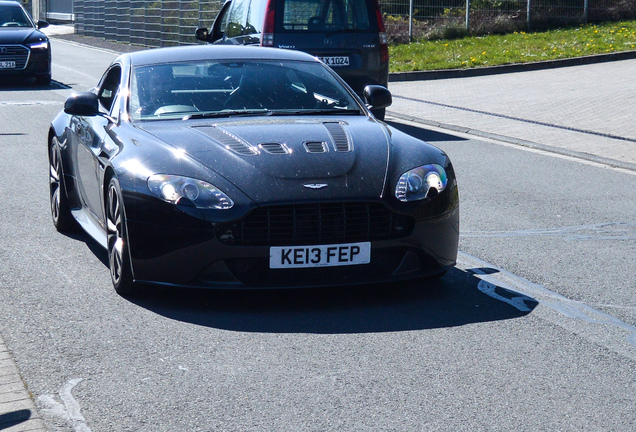 Aston Martin V12 Vantage