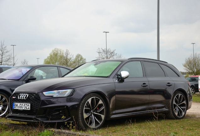 Audi RS4 Avant B9