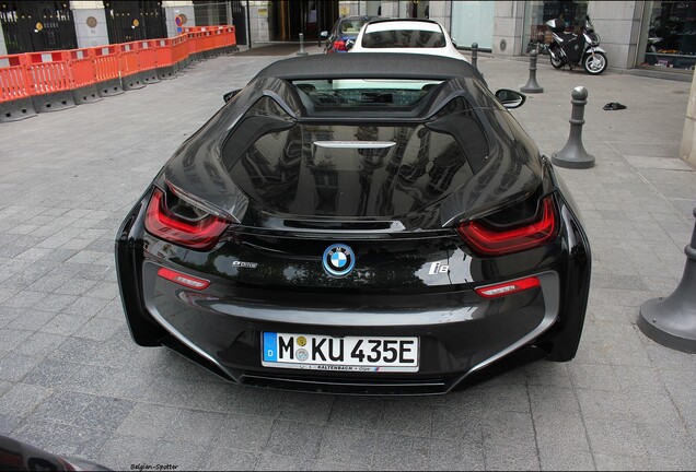 BMW i8 Roadster