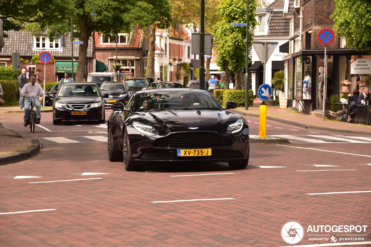 Aston Martin DB11