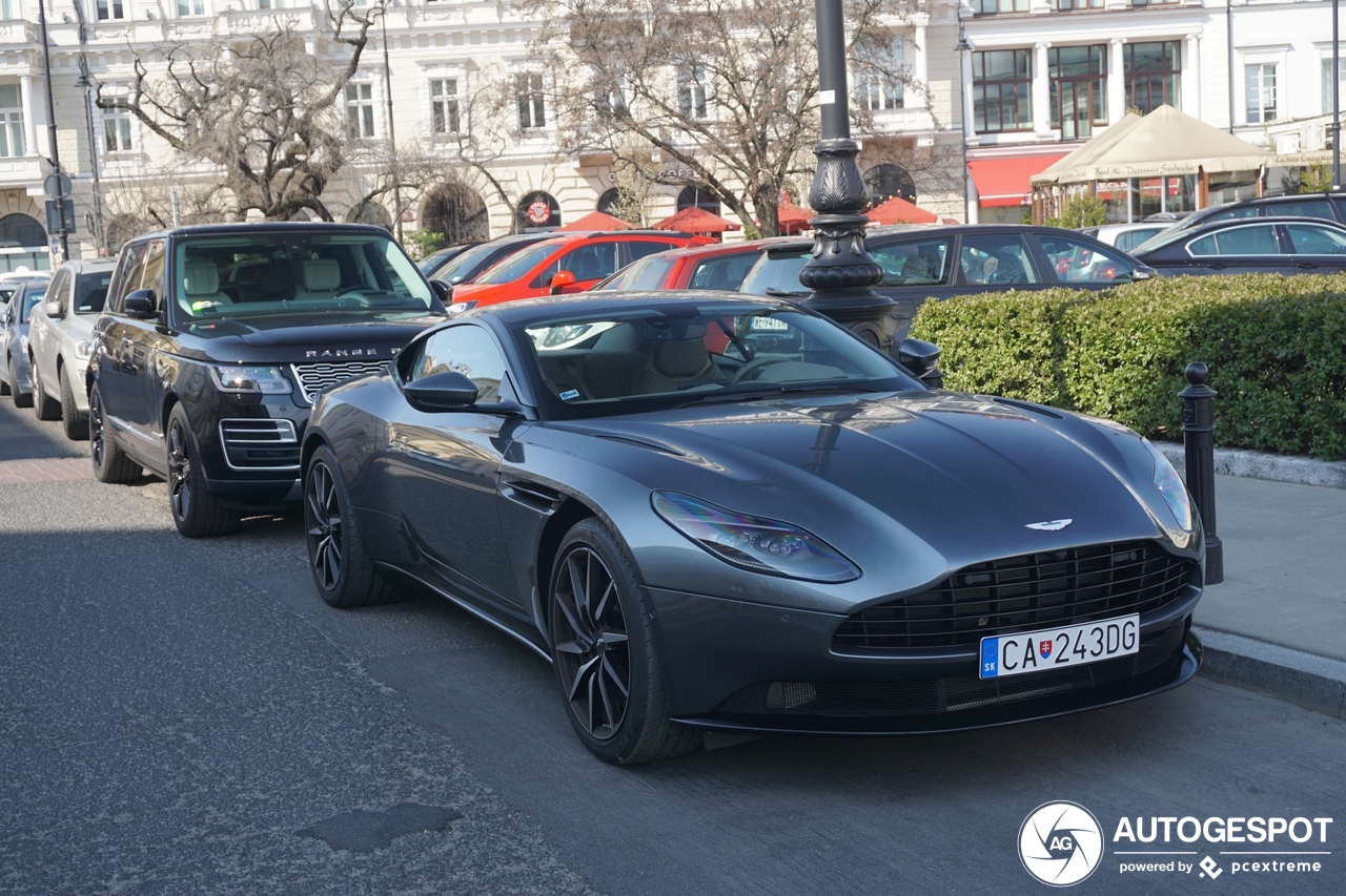 Aston Martin DB11 V8