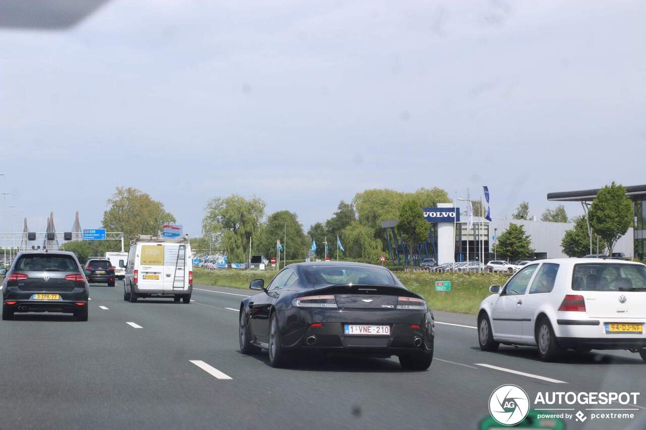 Aston Martin V8 Vantage S