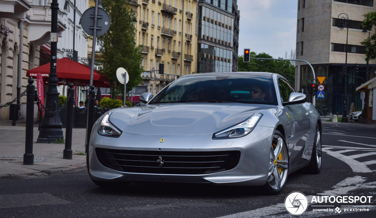 Ferrari GTC4Lusso