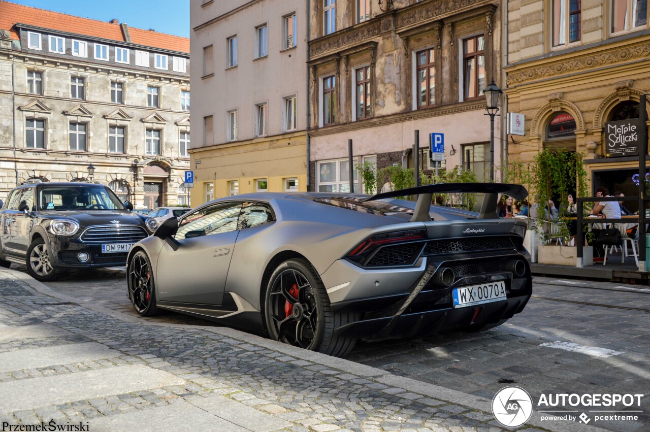 Lamborghini Huracán LP640-4 Performante