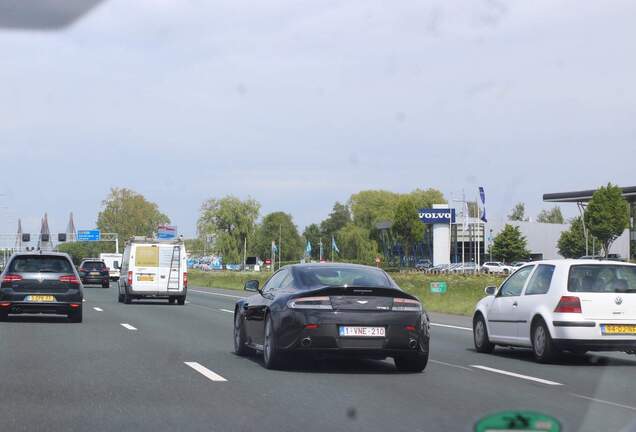 Aston Martin V8 Vantage S