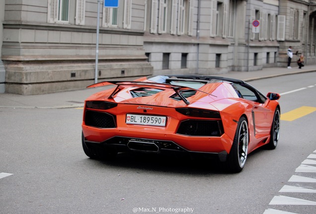 Lamborghini Aventador LP700-4 Roadster