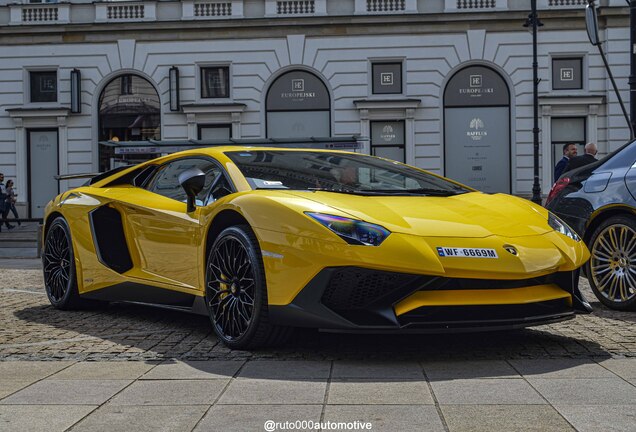 Lamborghini Aventador LP750-4 SuperVeloce