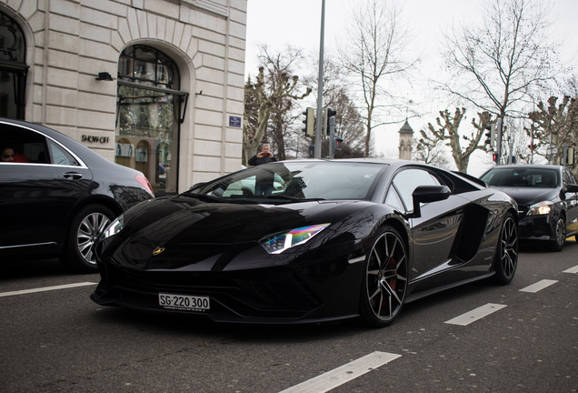 Lamborghini Aventador S LP740-4