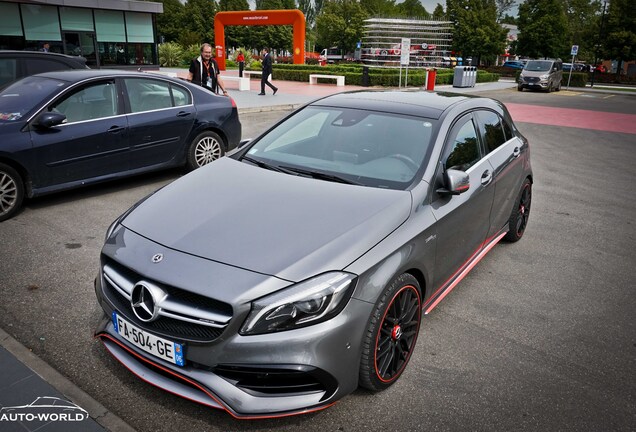 Mercedes-AMG A 45 W176 2015