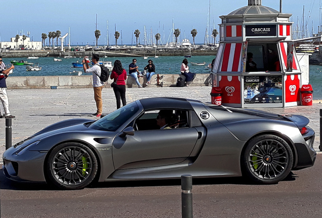 Porsche 918 Spyder Weissach Package