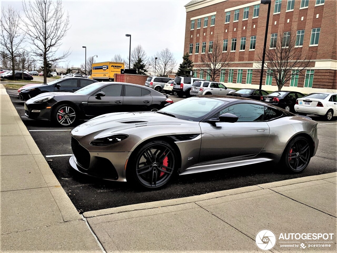 Aston Martin DBS Superleggera