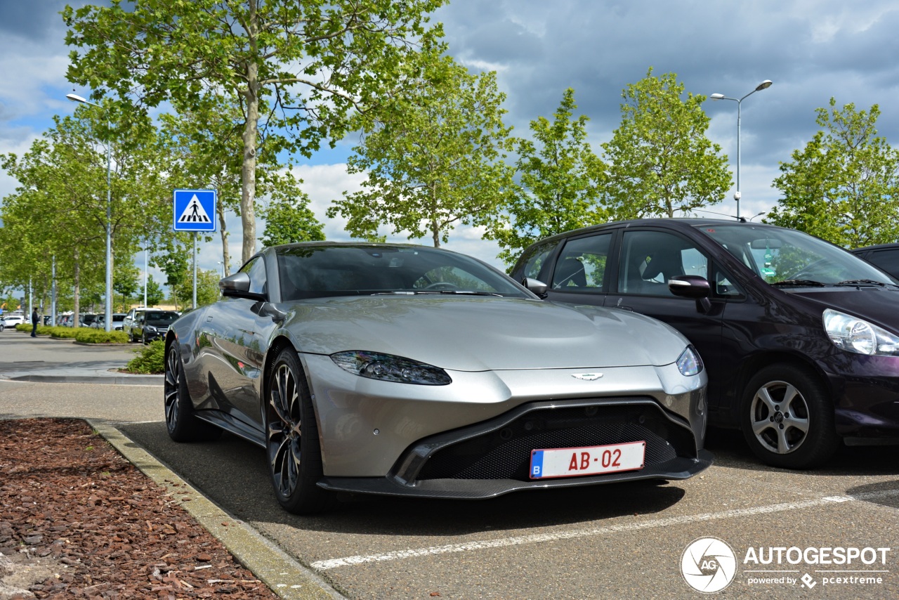 Aston Martin V8 Vantage 2018