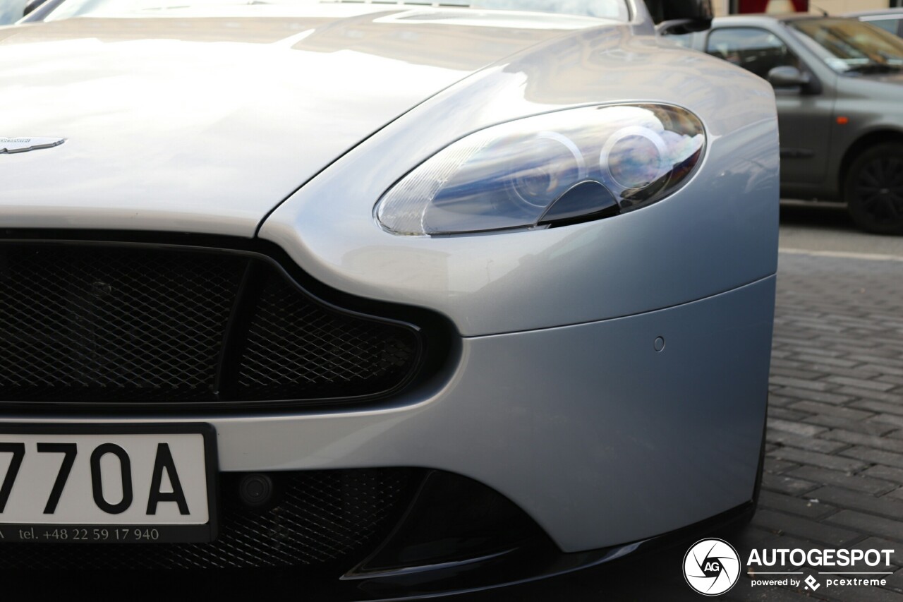 Aston Martin V8 Vantage S