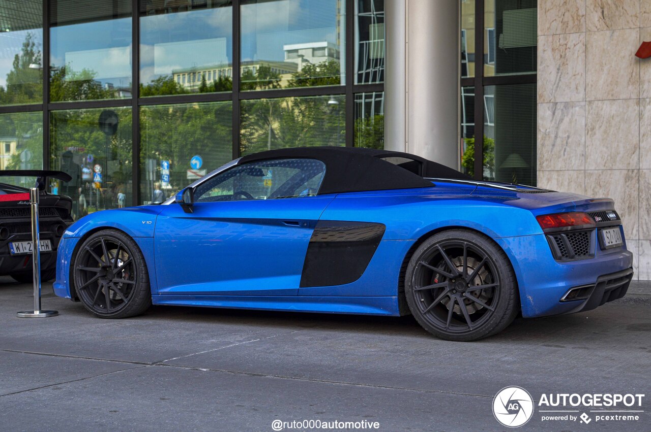 Audi R8 V10 Spyder 2016