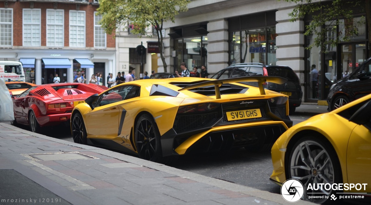 Lamborghini Aventador LP750-4 SuperVeloce