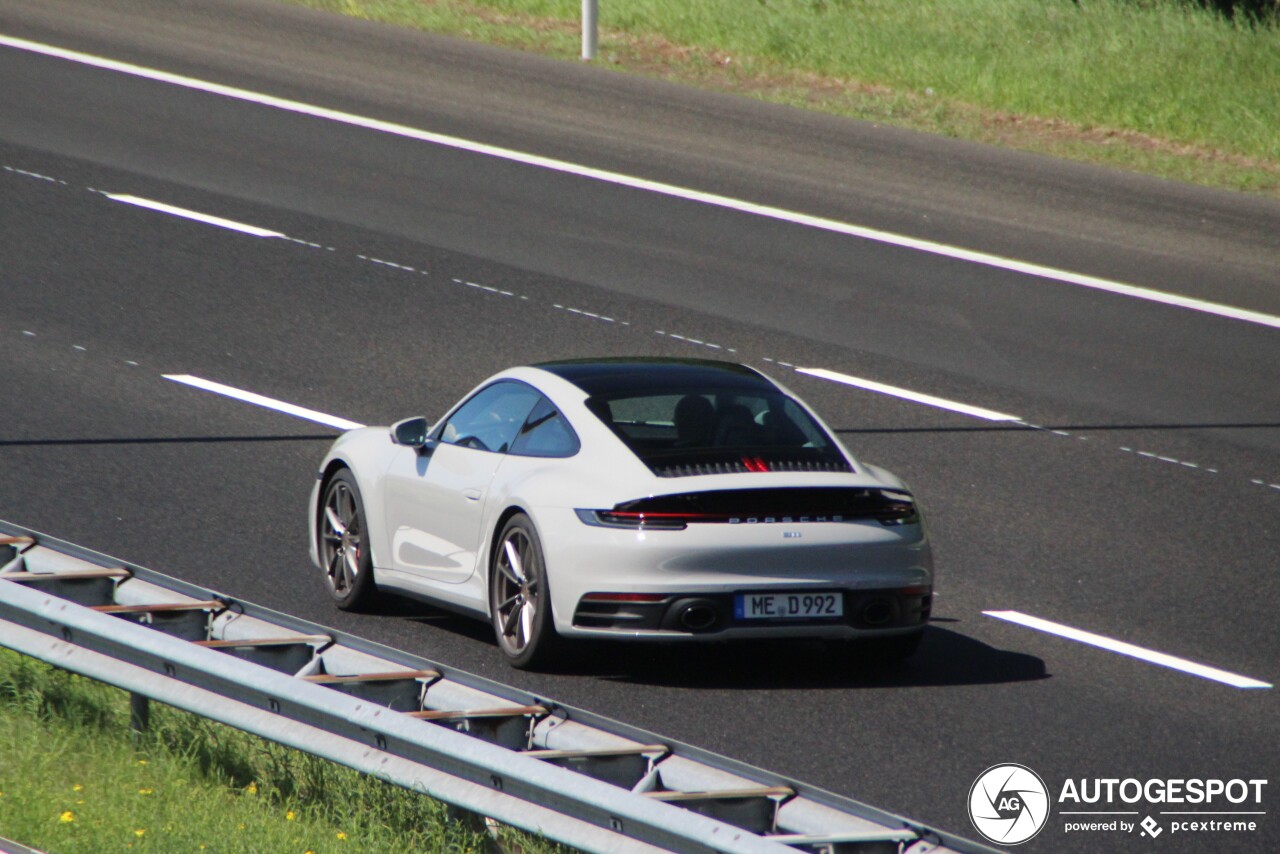 Porsche 992 Carrera 4S