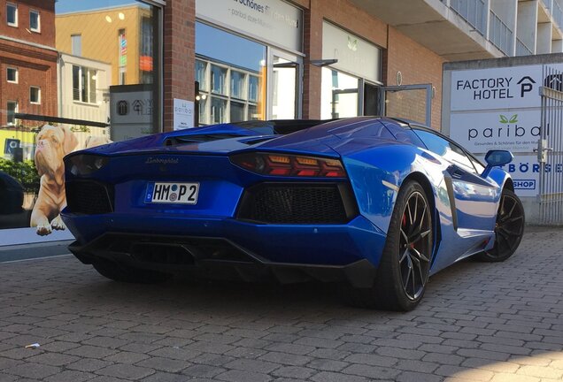 Lamborghini Aventador LP700-4 Roadster