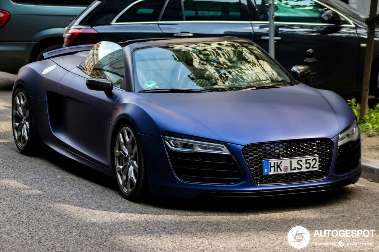 Audi R8 V10 Spyder 2013