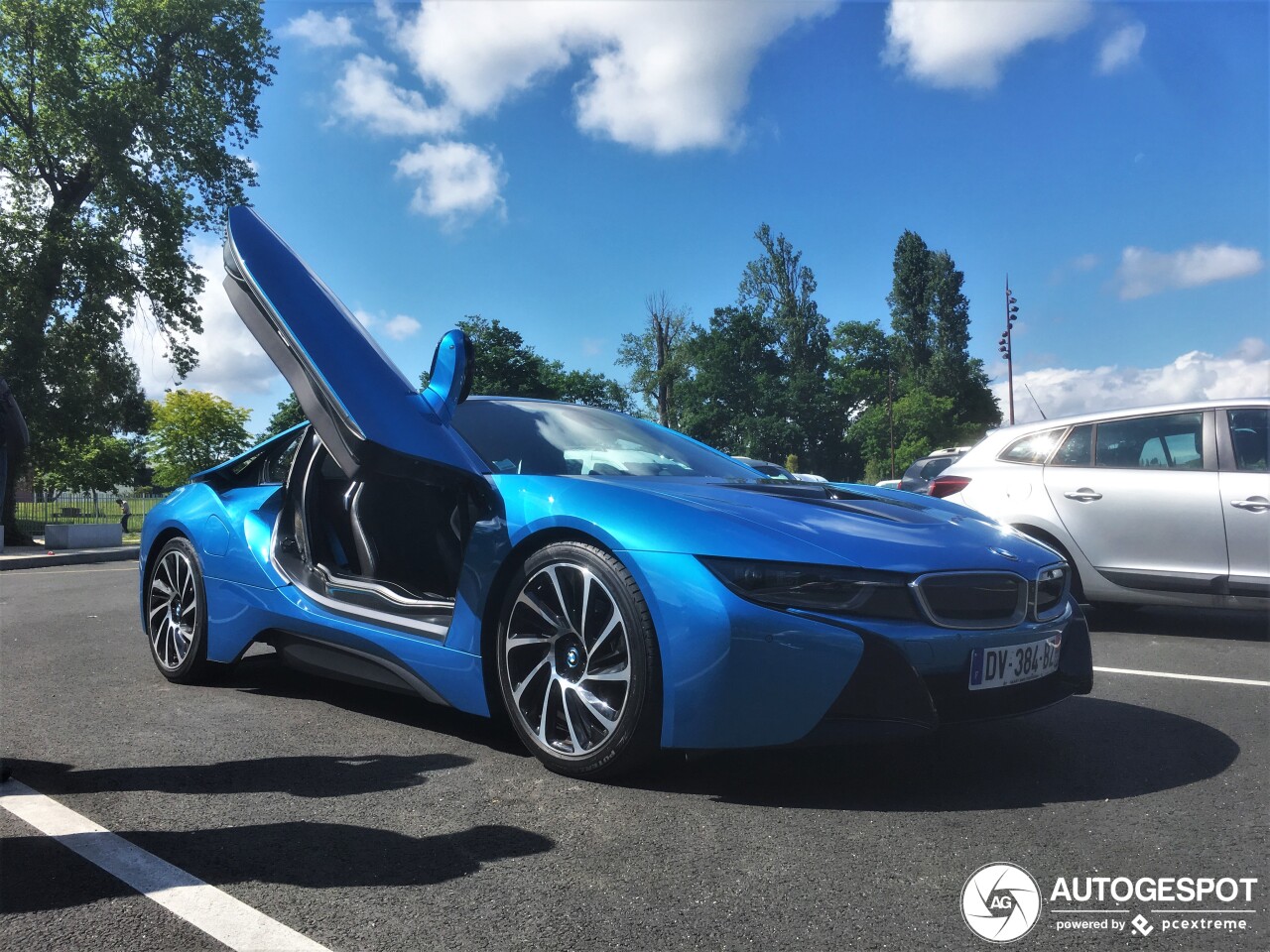 BMW i8