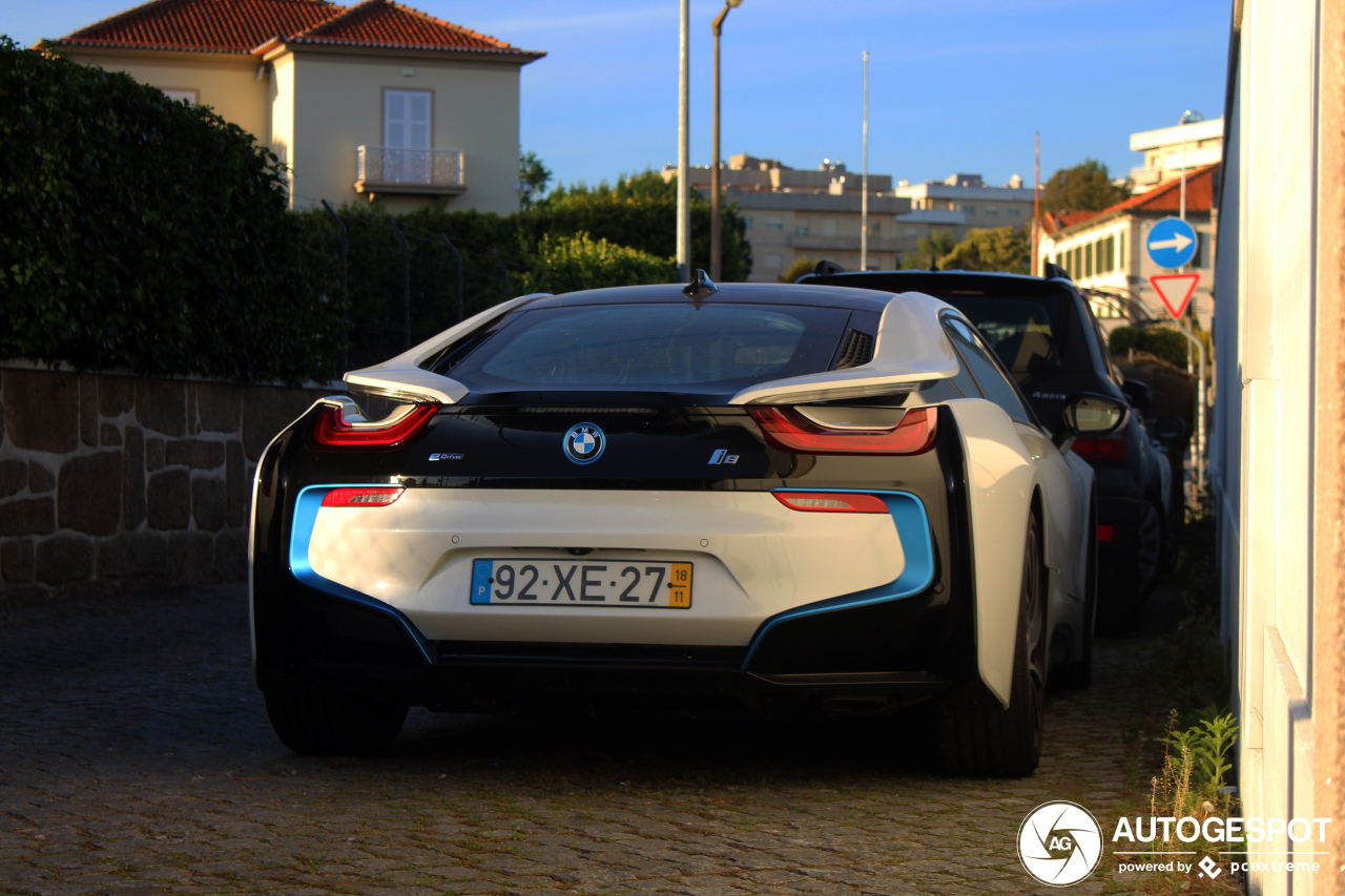 BMW i8