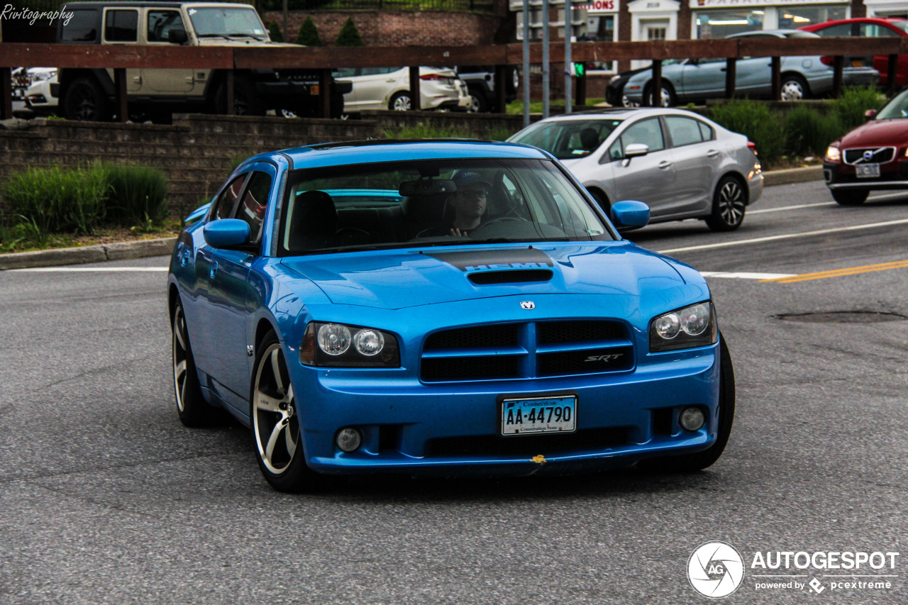 Dodge Charger SRT-8 Super Bee