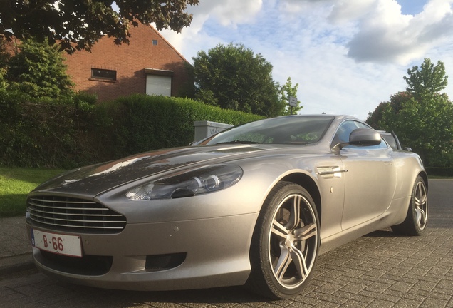 Aston Martin DB9