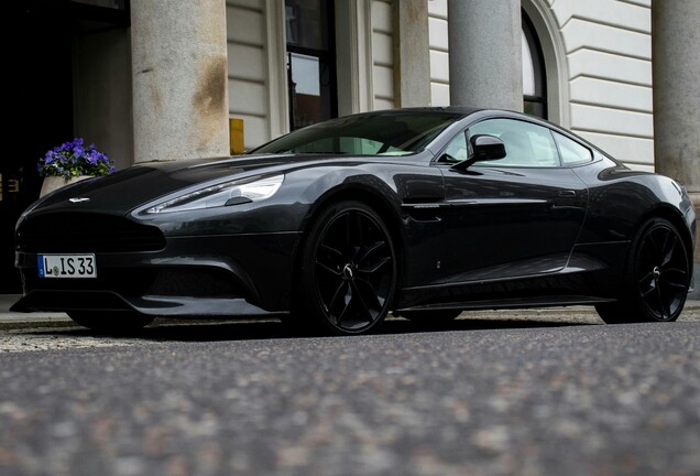 Aston Martin Vanquish 2013