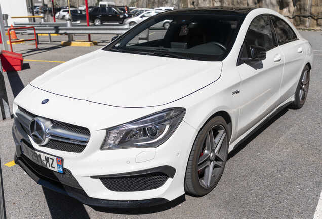 Mercedes-Benz CLA 45 AMG C117