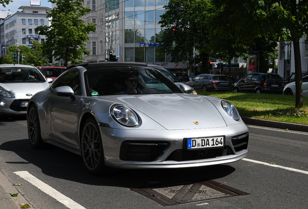 Porsche 992 Carrera 4S