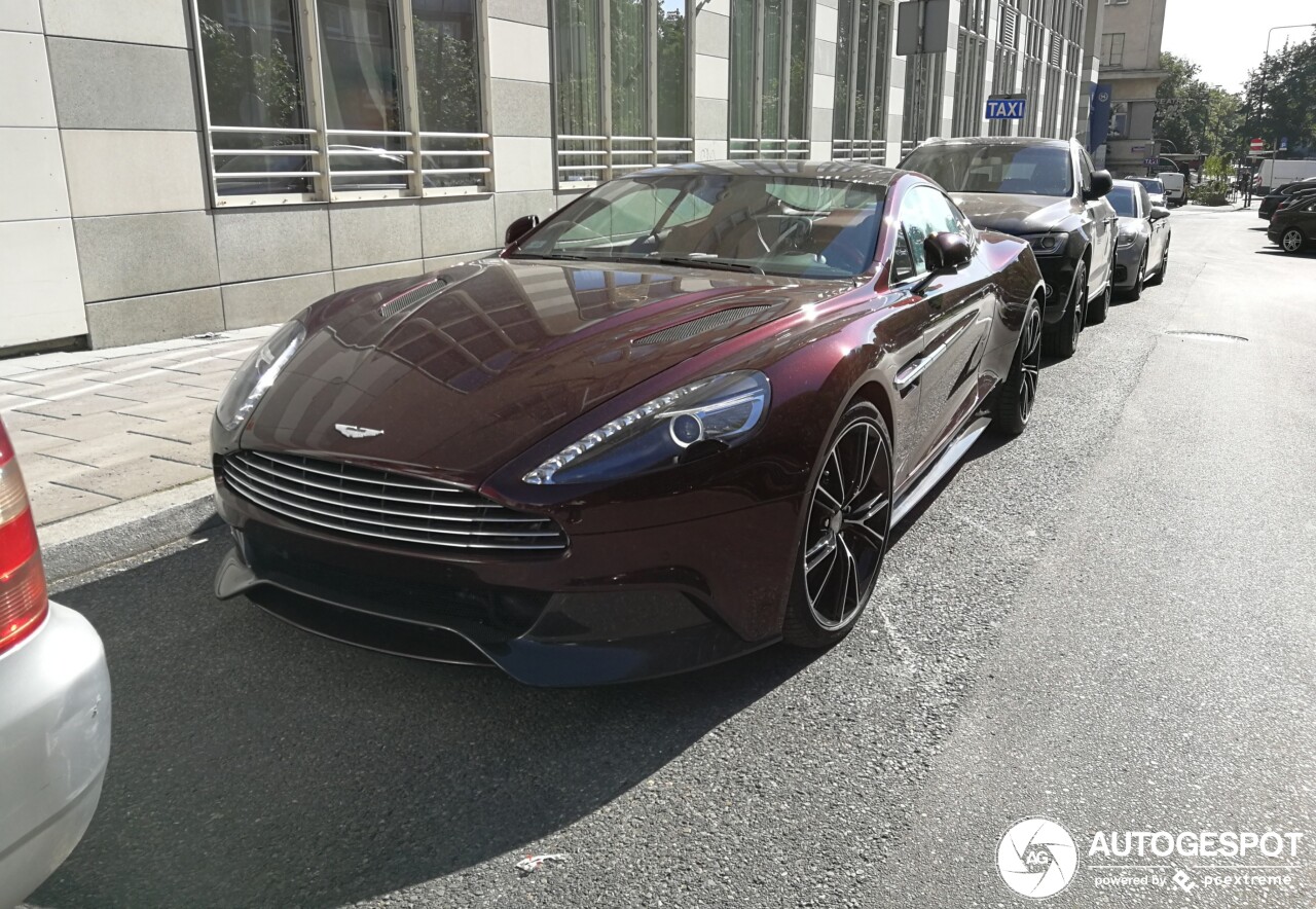 Aston Martin Vanquish 2013