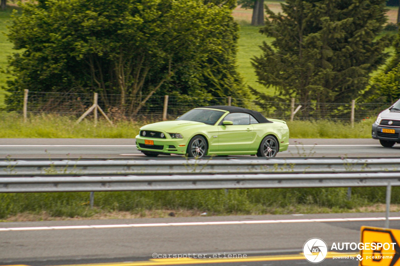 Ford Mustang GT Convertible 2013