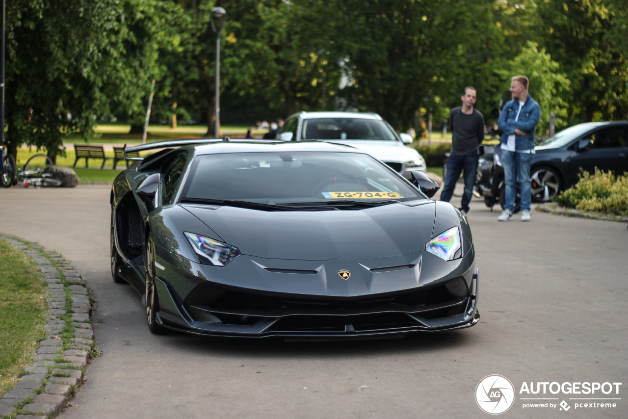 Lamborghini Aventador LP770-4 SVJ