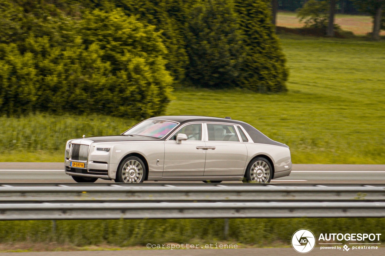 Rolls-Royce Phantom VIII EWB