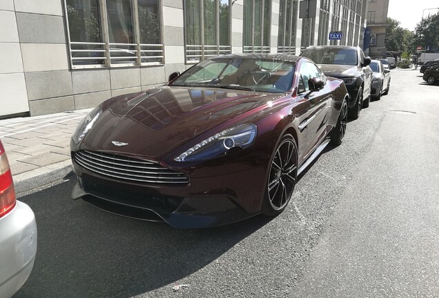 Aston Martin Vanquish 2013